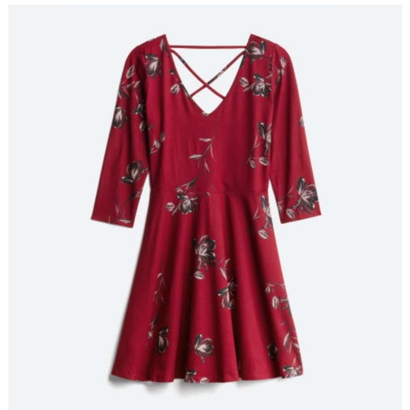 nine britton Dresses & Skirts - Nine Britton burgundy floral brushed knit dress